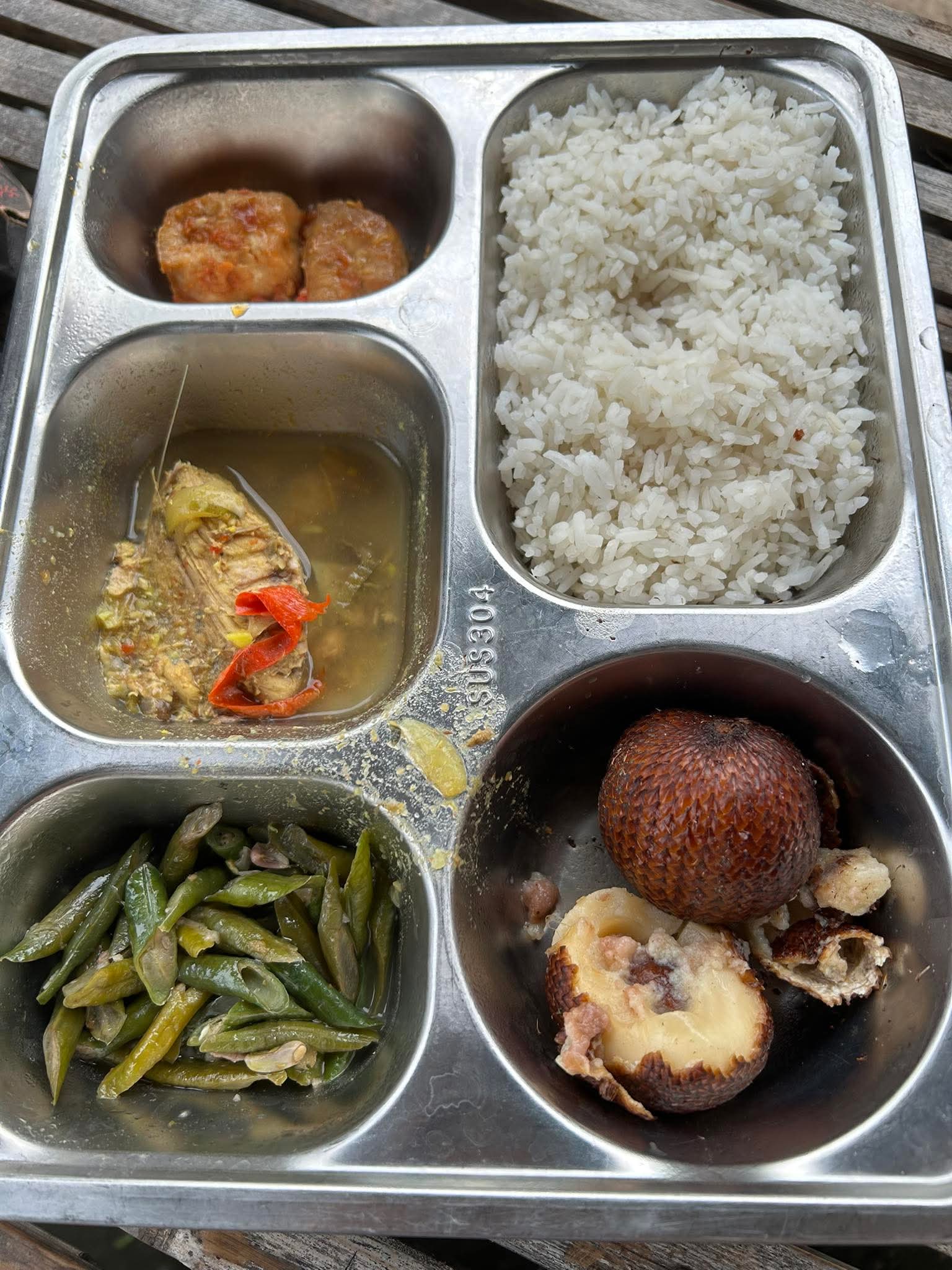 Menu MBG segaet sering diviralkan dan dikomplain PM tapi tidak mau berbenah