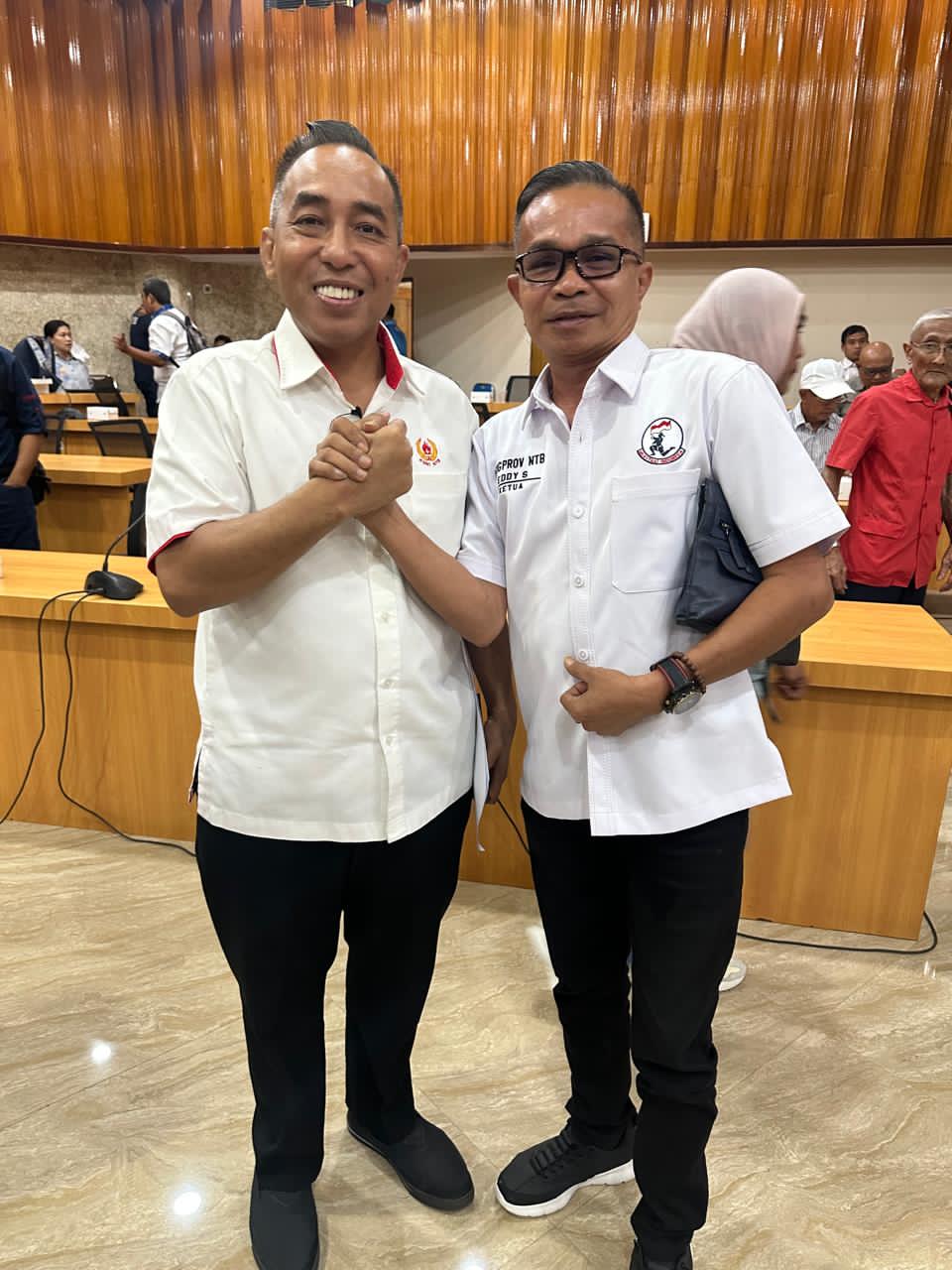 Belum Sebulan Jadi Plt Ketua, Eddy Sophiaan Kebut 26 Kelas Muaythai NTB di Porprov