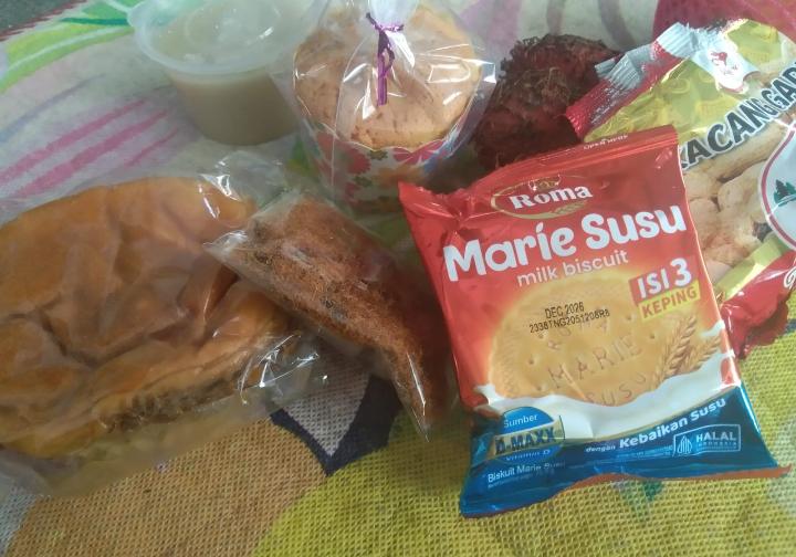 Larangan  Bagikan Produk Pabrikan (Kemasan) di Langgar , Dapur MBG diDesa Sakra Perlu di Evaluasi