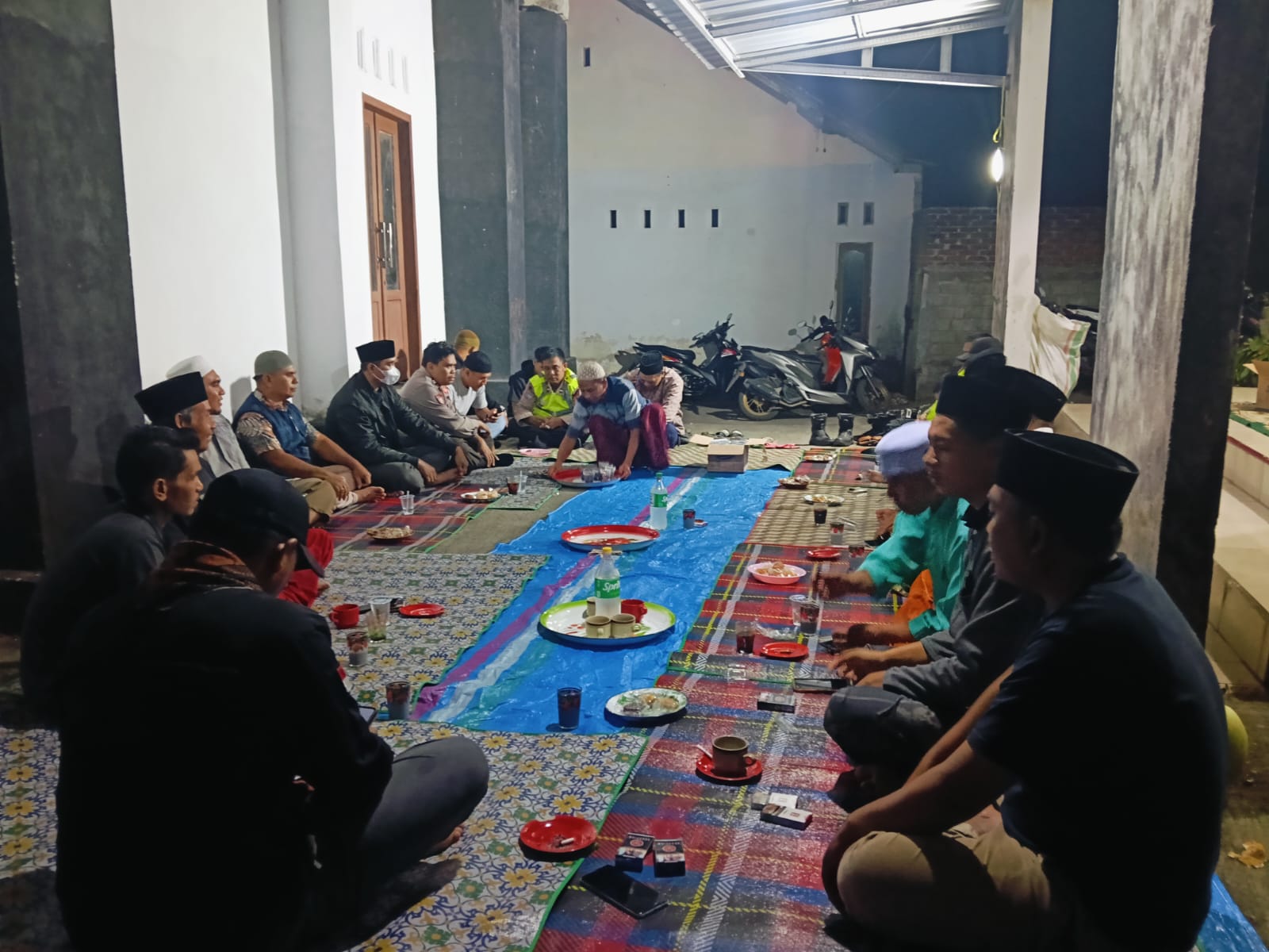 Perkuat Silaturahmi & Kebersamaan, Yayasan Lentera Lombok Nusantara Gelar Makan Bareng dan Rancang Program Tahunan