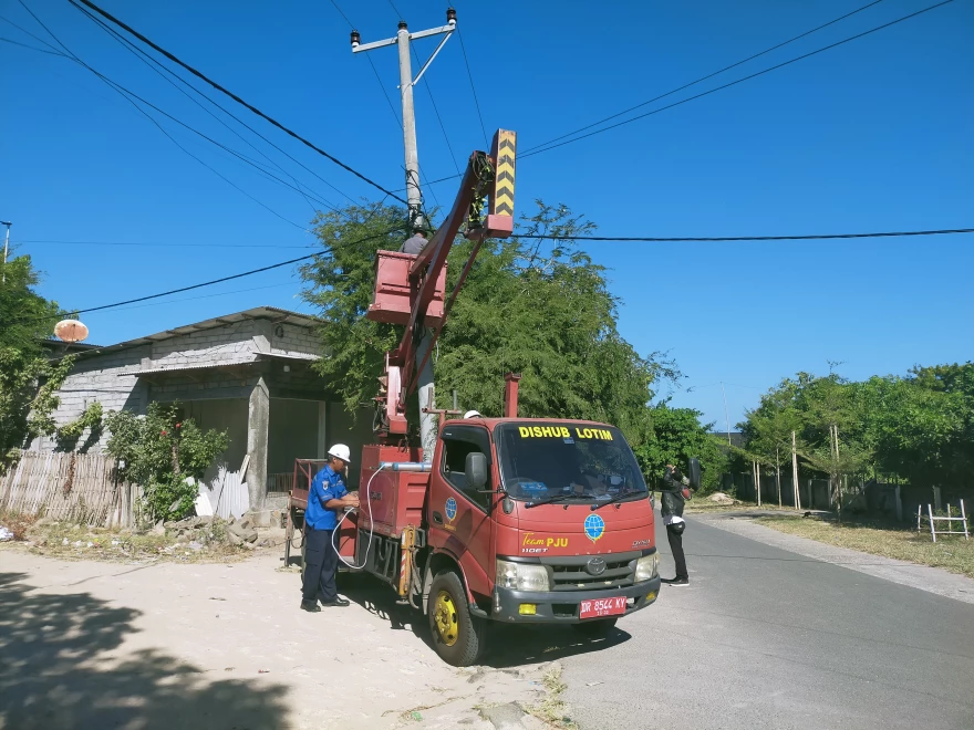 PEMDES KWANG RUNDUN APRESIASI BUPATI DAN DISHUB LOMBOK TIMUR ATAS BANTUAN LAMPU JALAN