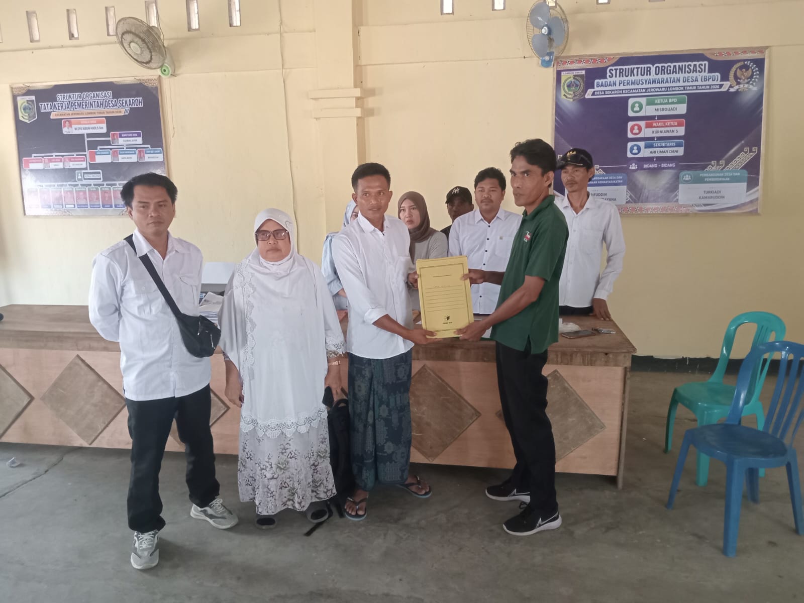 Wujudkan Visi Perubahan, Sarvin Aziza, S.H. Resmi Mendaftar sebagai Bakal Calon Kepala Desa Sekaroh